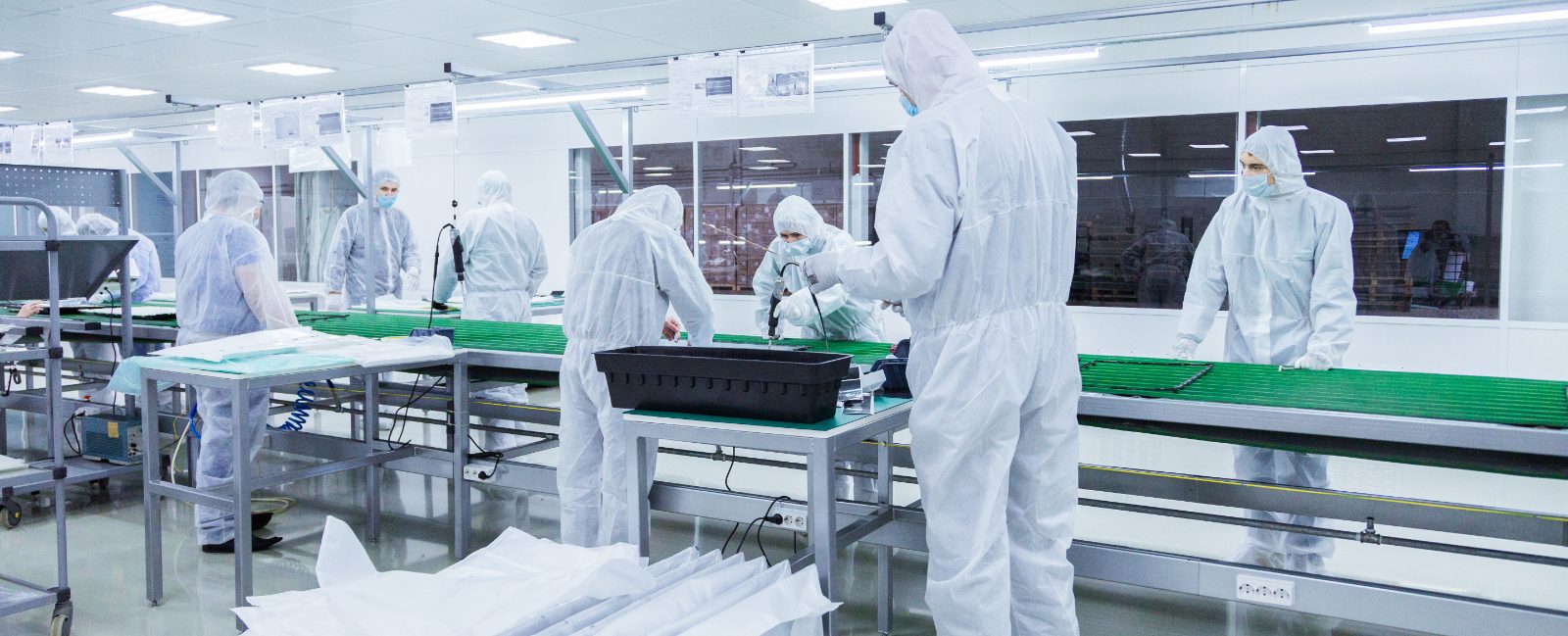 Sourcing : ligne de production dans une usine en Asie